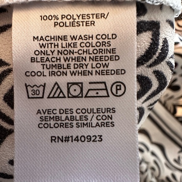 Loft Black and White Patterned Sleeveless Top NWOT - Picture 5 of 6